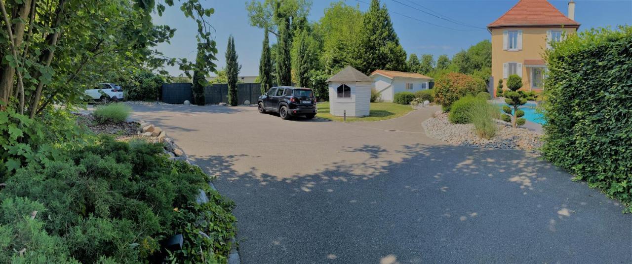 Les Rives Des Habsbourg Aparthotel Енсисайм Екстериор снимка