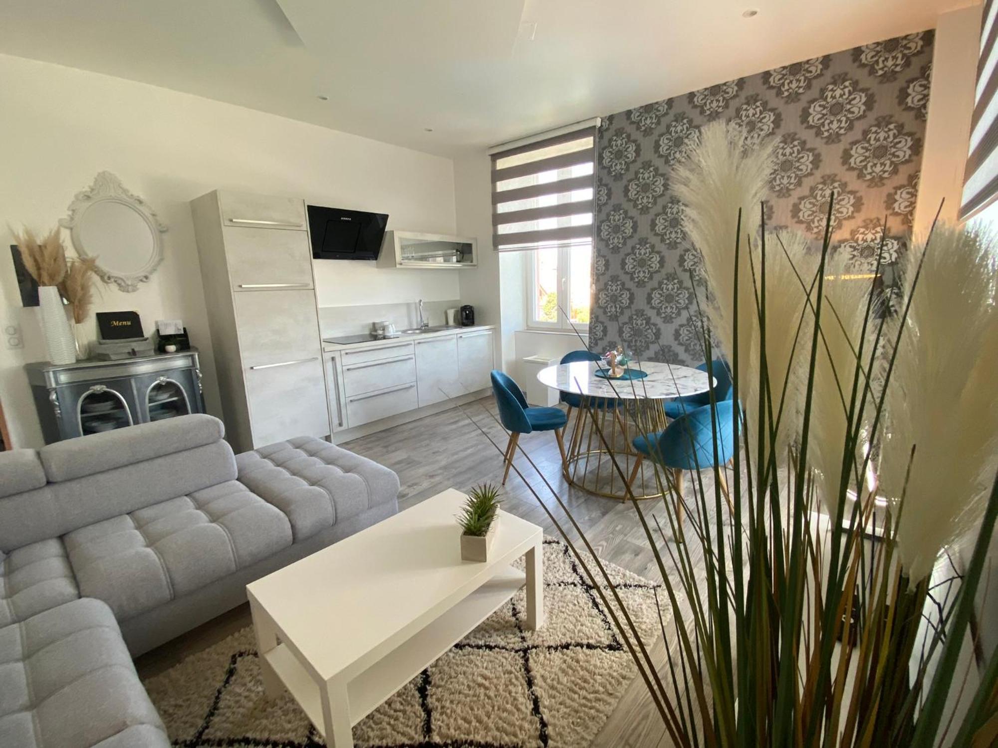 Les Rives Des Habsbourg Aparthotel Енсисайм Екстериор снимка